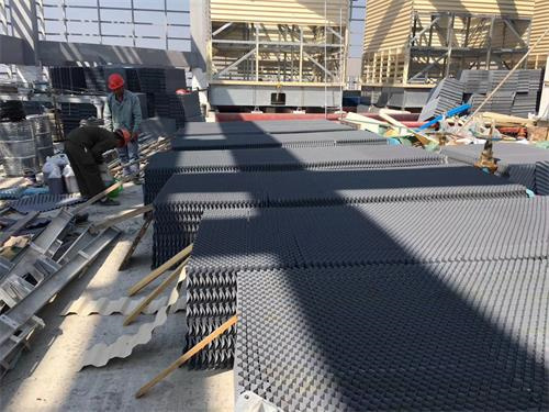 簡述閉式冷卻塔損失冷卻水量和溫度的調(diào)節(jié)方式。(冷